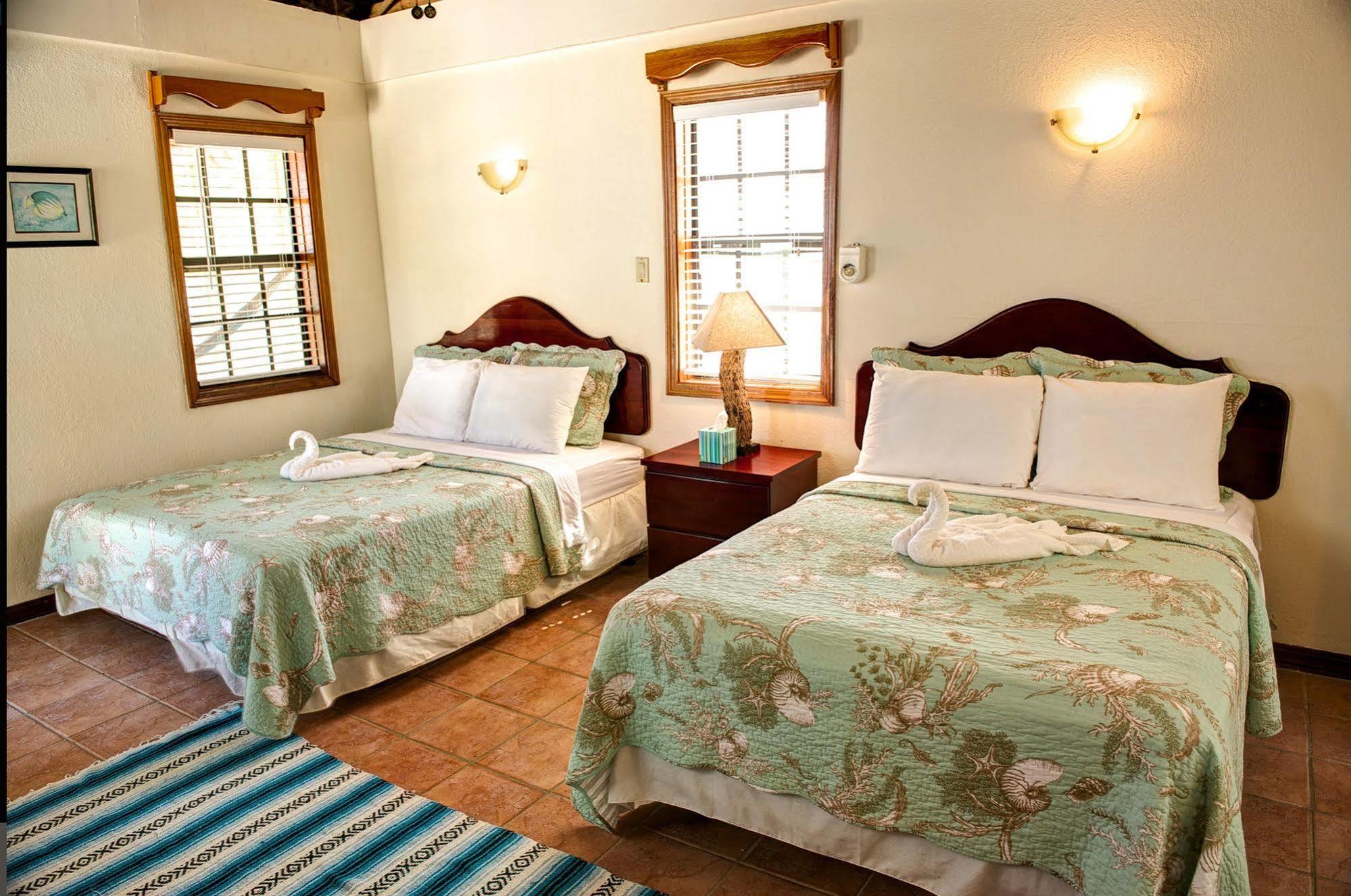 Blackbird Caye Resort Turneffe Atoll Exterior photo